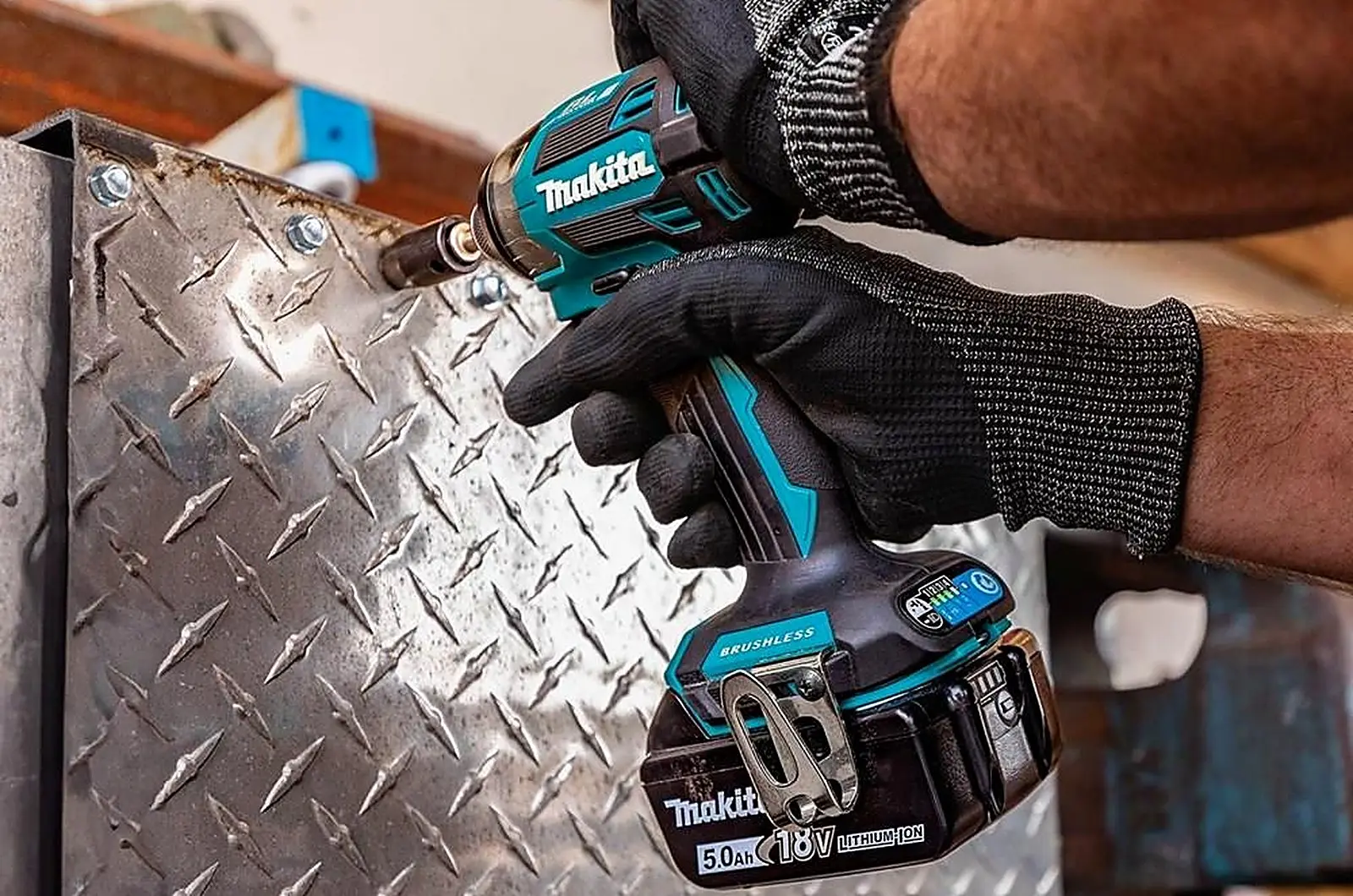 Driving screws into steel with a Makita impact driver